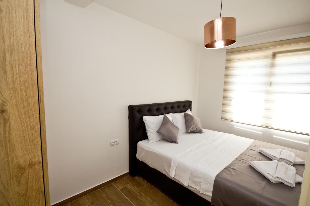Igman Apartments Tivat Eksteriør billede