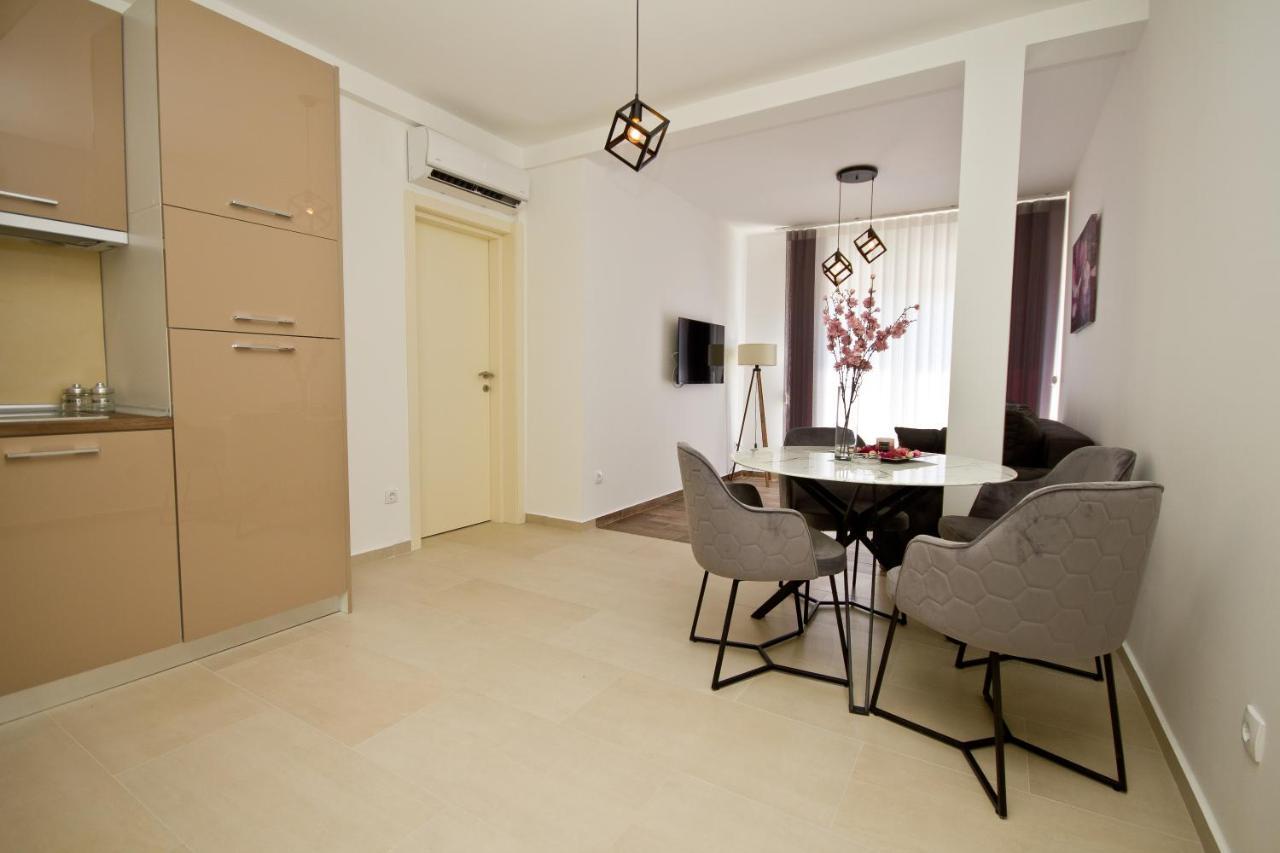 Igman Apartments Tivat Eksteriør billede