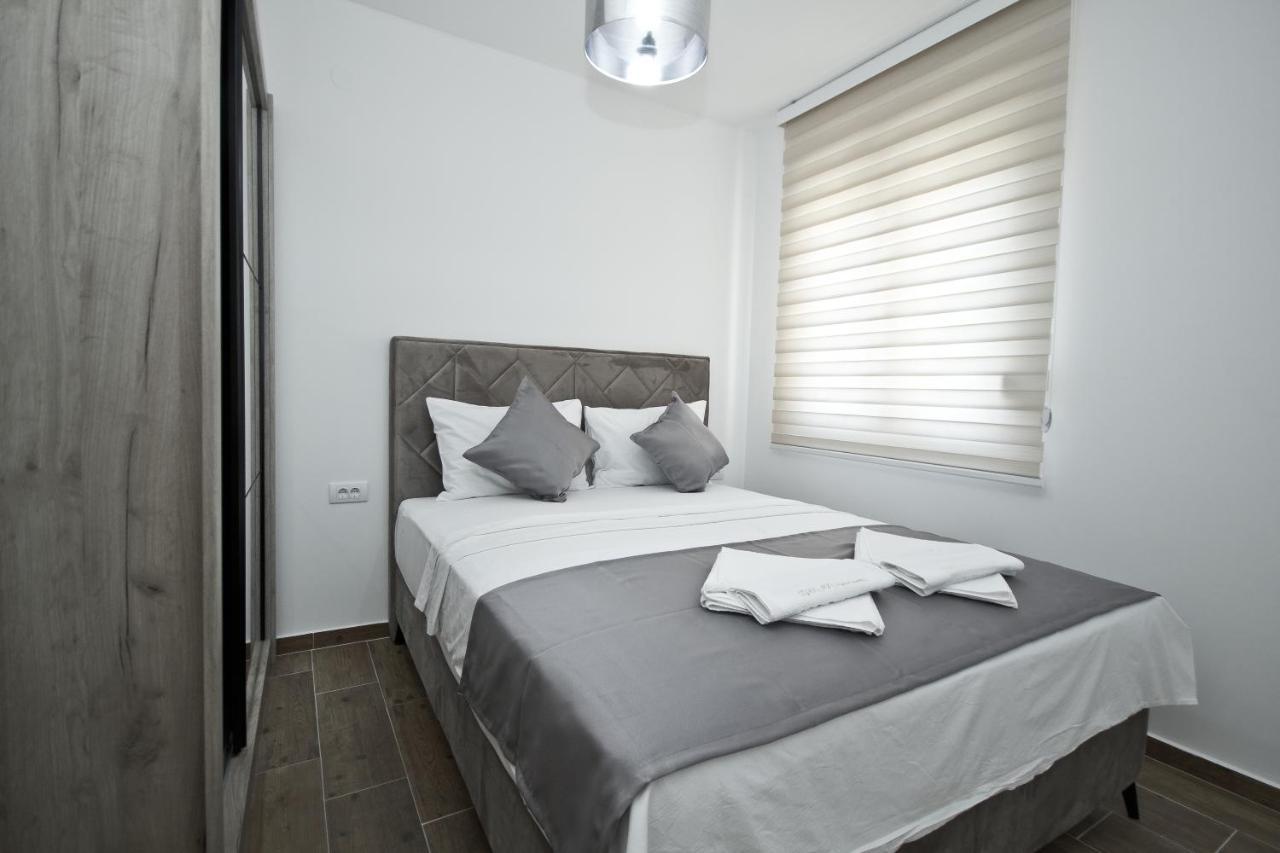 Igman Apartments Tivat Eksteriør billede